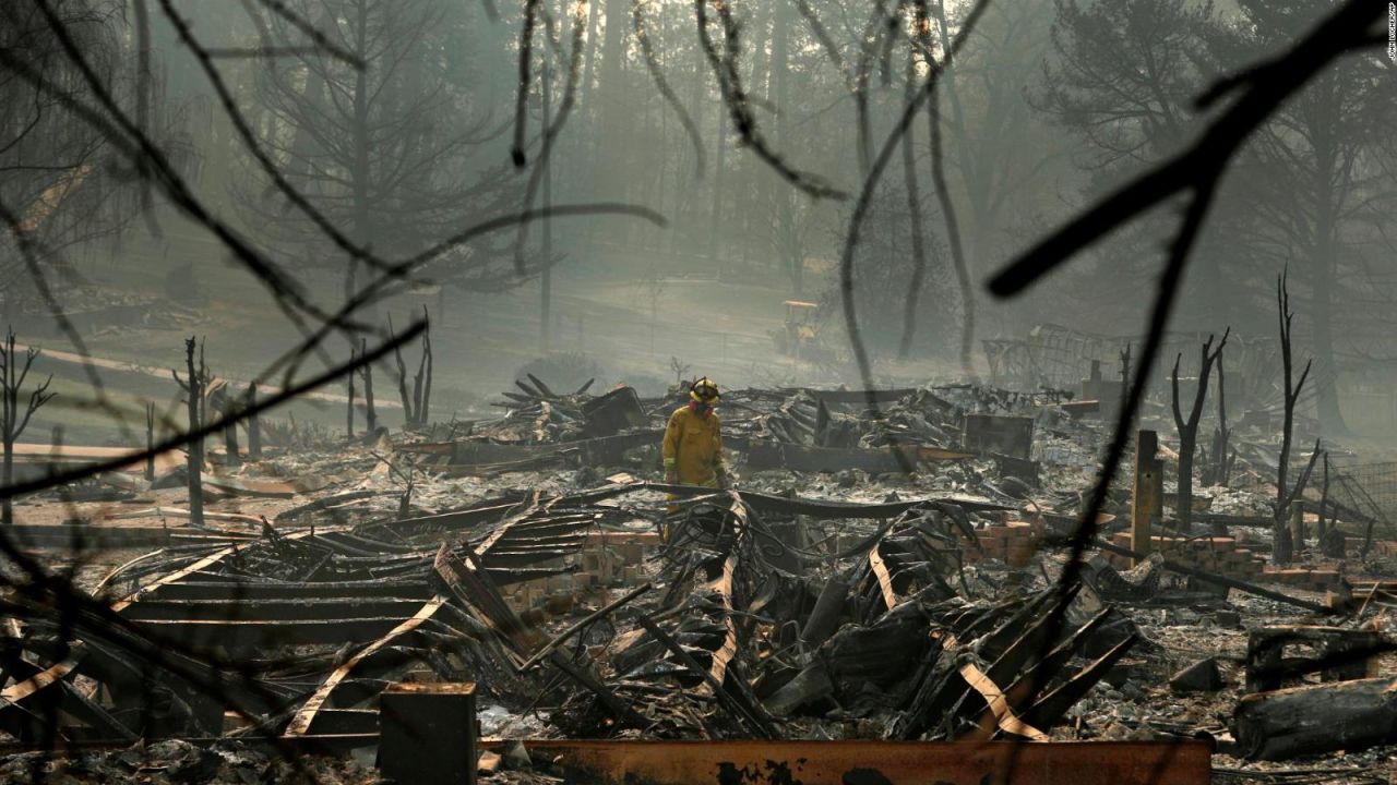 CNNE 589303 - ¿sobrevivira la compania de electricidad pg&e al incendio en california?