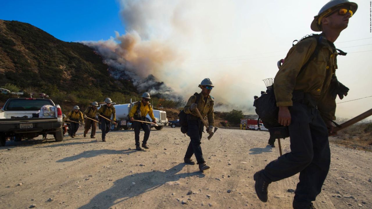 CNNE 589606 - #lacifradeldia- us$ 130 millones cuesta combatir los incendios de california