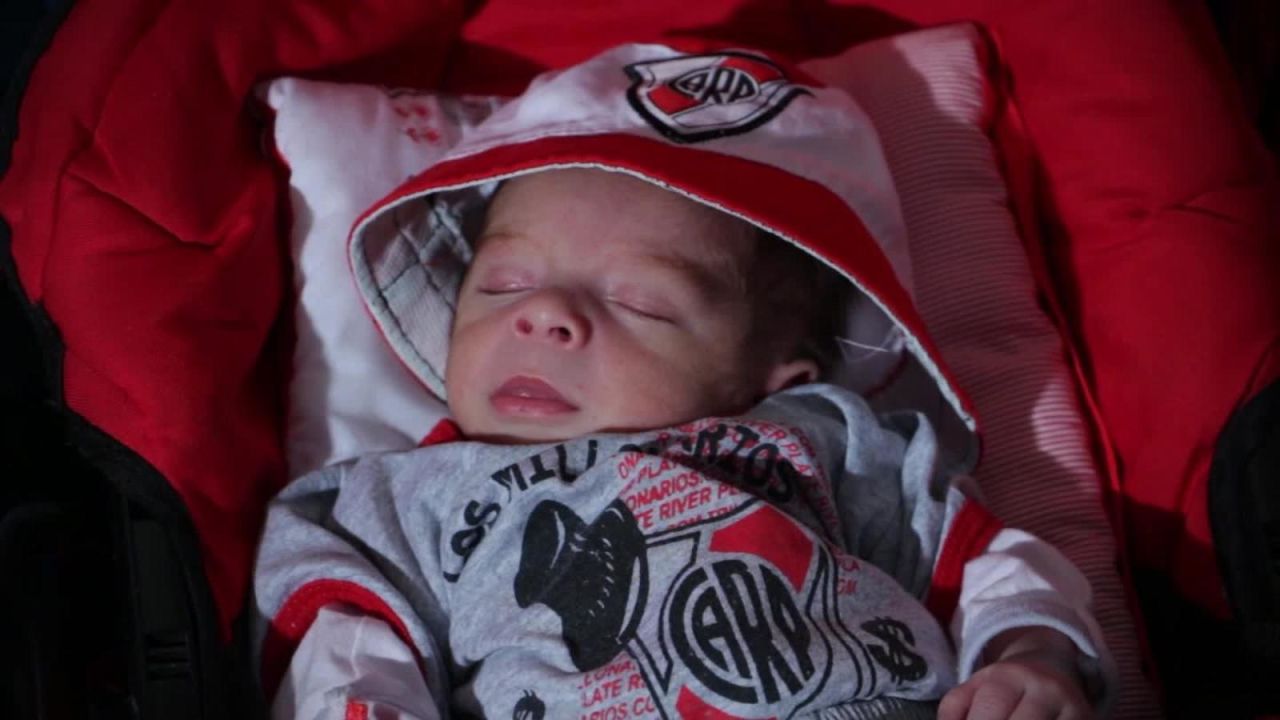 CNNE 589790 - bebe nacio antes del superclasico y lo llamaron river plate