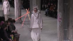 CNNE 589796 - pasarela- issey miyake, otono-invierno 2018-2019