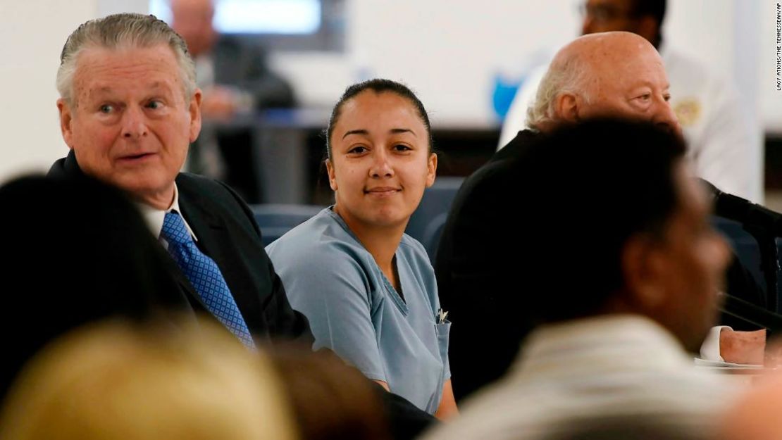 Cyntoia Brown comparece ante el tribunal durante una audiencia previa de indulto en la prisión para mujeres de Tennessee en Nashville.