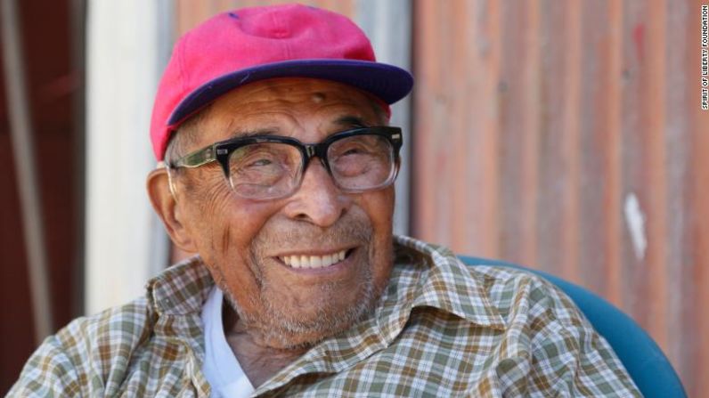 Ray Chavez, veterano estadounidense de Pearl Harbor con mayor edad, falleció a los 106 años, informó la Casa Blanca el miércoles 21 de noviembre.