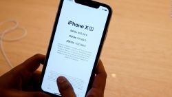 CNNE 590577 - un modelo del iphone tendra un precio mas economico