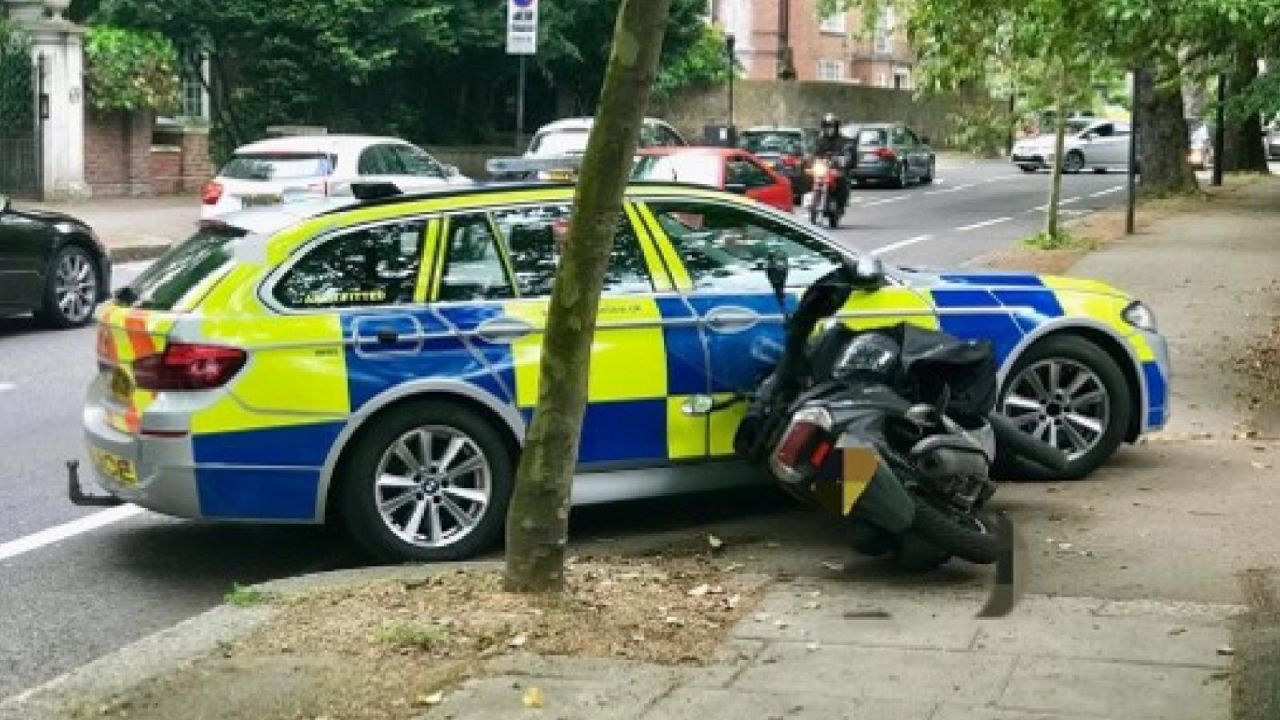 CNNE 590725 - asi combate la policia de londres a los ladrones en motocicleta