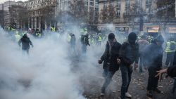 CNNE 590945 - protestas en contra de las politicas de macron