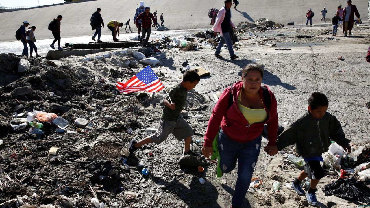 CNNE 591357 - trump reacciona a las protestas del domingo en la frontera