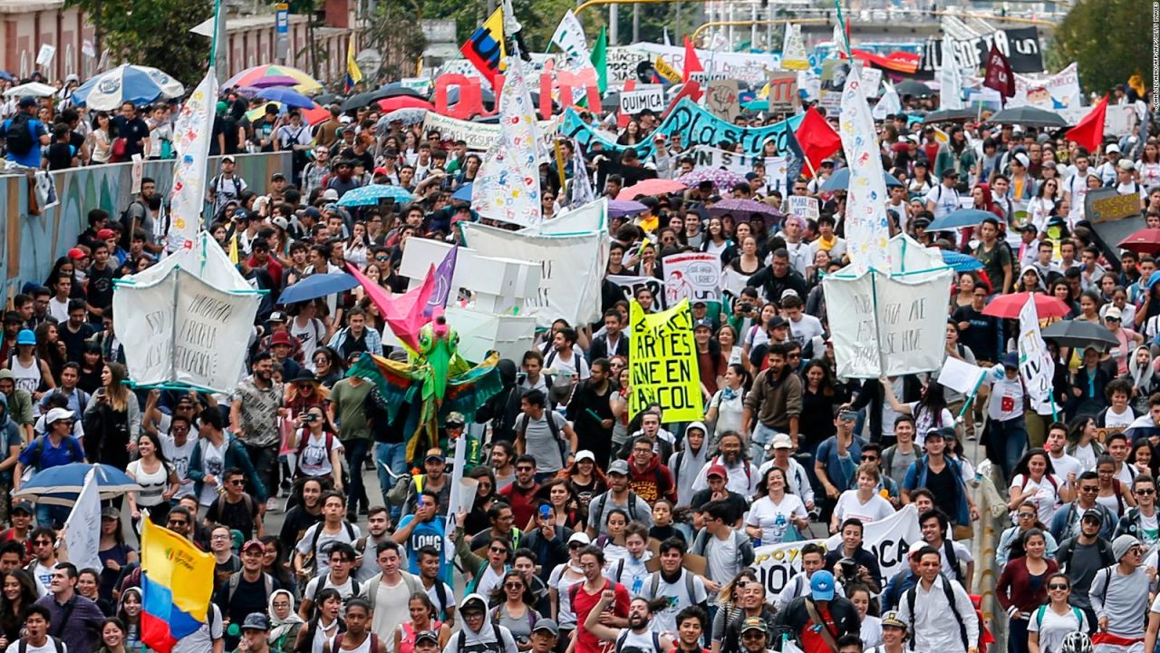 CNNE 591960 - colombianos piden al gobierno mas recursos para la educacion