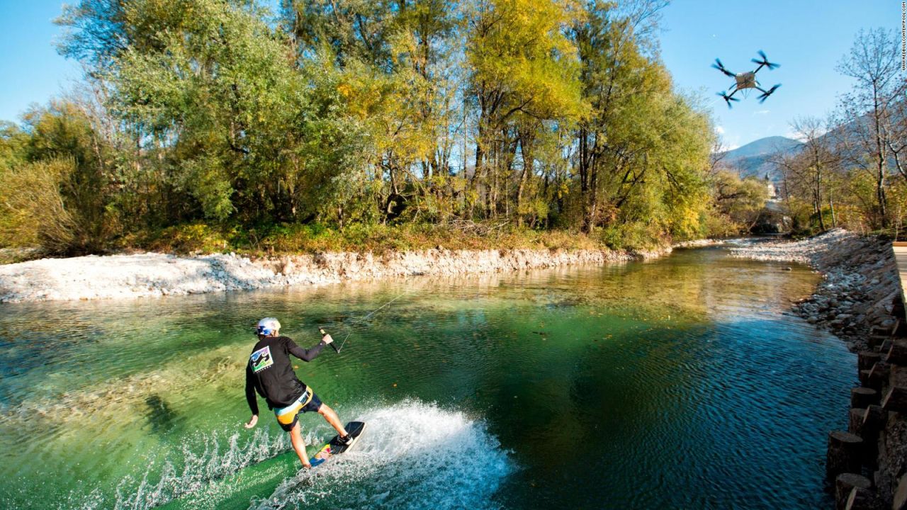 CNNE 592031 - wakeskating con drones- asi combina el deporte las nuevas tecnologias