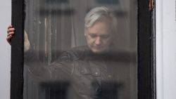 CNNE 592170 - ¿se entregara assange a las autoridades britanicas? su abogado responde