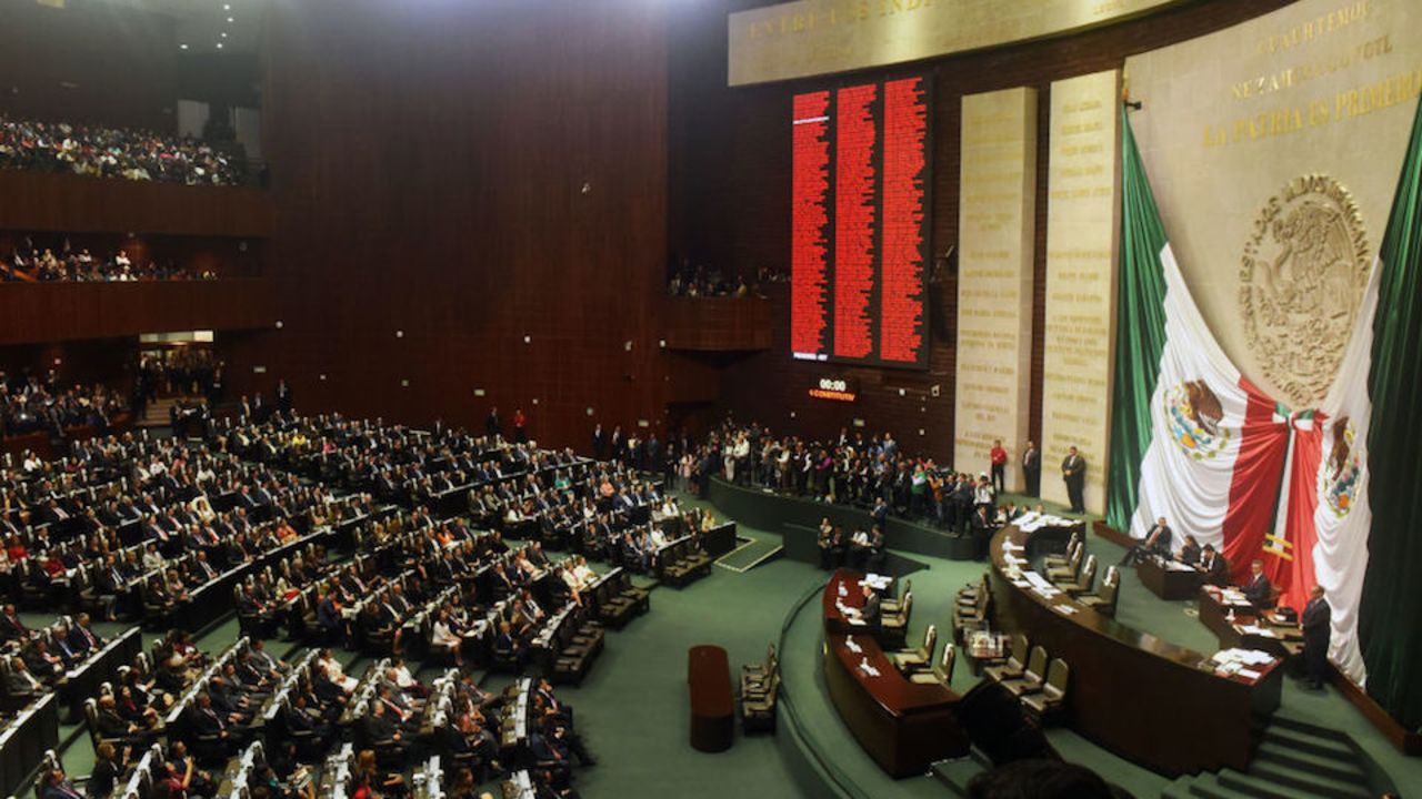 Vista general de la sala se sesiones del Congreso de México.