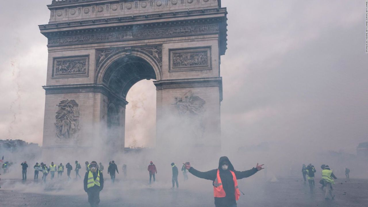 CNNE 593174 - arrestos y heridos en disturbios en paris