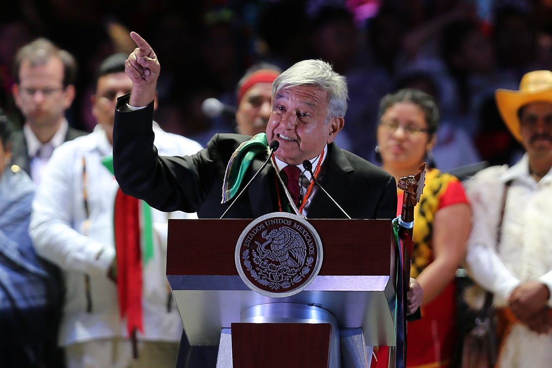 Andrés Manuel López Obrador, presidente de México, pronuncia el segundo de dos discursos que dio el día de su toma de posesión.