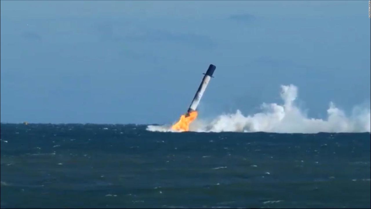 CNNE 594663 - cohete de spacex se estrella sobre el mar