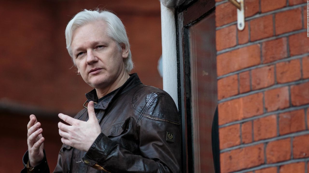 CNNE 594820 - juan sebastian roldan- "si hay un incumplimiento en el protocolo, assange tendra que retirarse de la embajada"