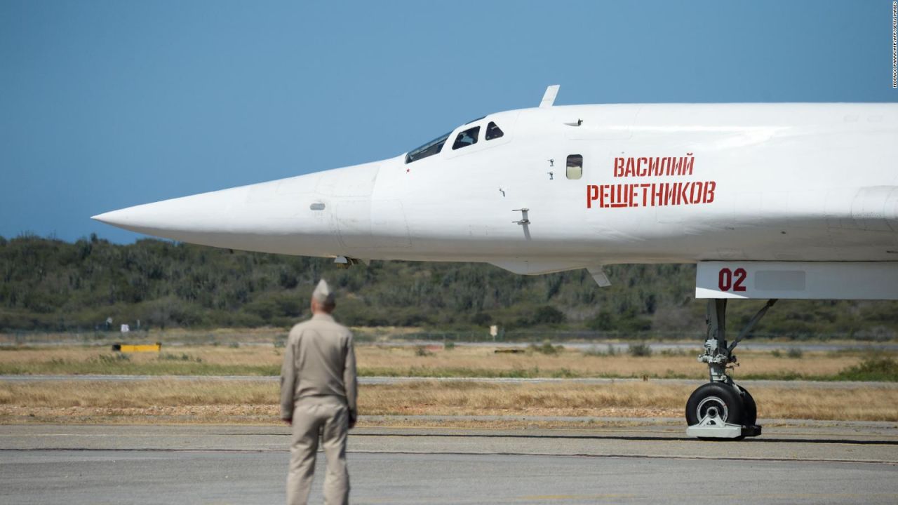 CNNE 596184 - ¿por que hay fuerza aerea rusa en venezuela?