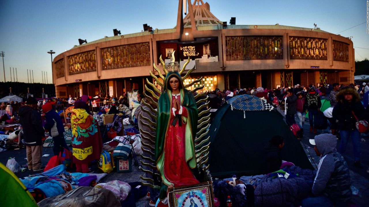 CNNE 596241 - mexico honra a la virgen de guadalupe en su dia