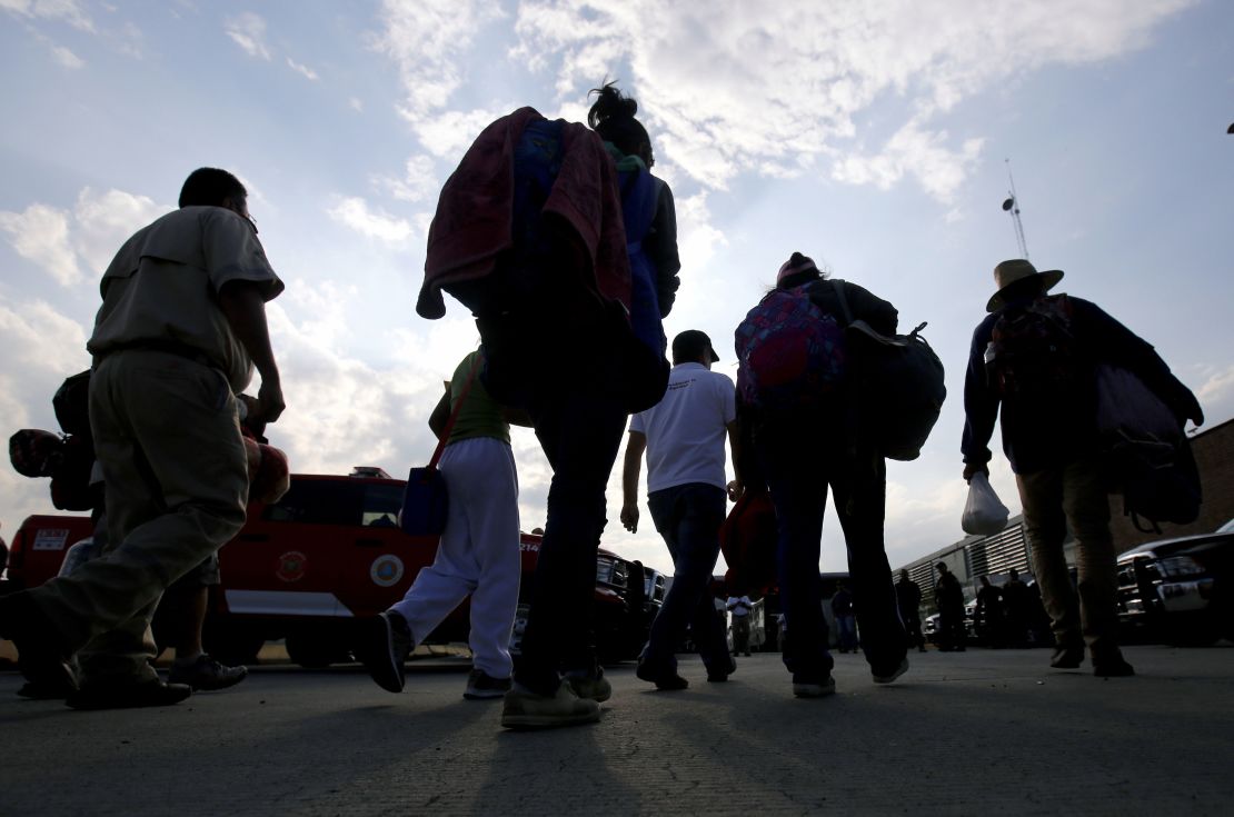 Un grupo de centroamericanos que se desplazan en caravana hacia Estados Unidos.