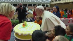 CNNE 597521 - asi celebra el papa francisco su cumpleanos