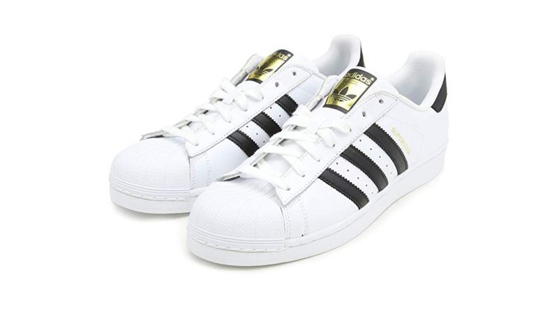 Adidas Original Superstar para hombre (a partir de US$ 46,79); Adidas Original Superstar para mujer (desde US$ 62,49).