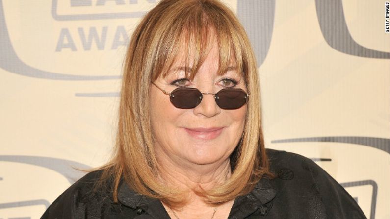 La actriz, directora y productora Penny Marshall murió el 17 de diciembre a los 75 años, debido a complicaciones de la diabetes. Marshall se hizo famosa por su papel en Laverne & Shirley y por dirigir las películas Big y A League of Their Own.