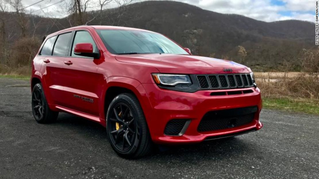 El Jeep Grand Cherokee Trackhawk ofrece un gran rendimiento a expensas de una fuerte factura de combustible.