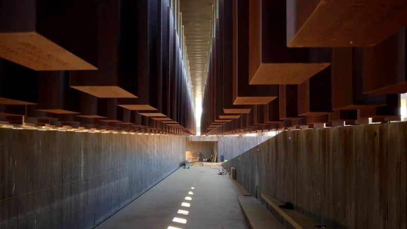 Katia Hetter, productora senior en Atlanta — Mejor recuerdo de viaje en 2018: El Monumento Nacional por la Paz y la Justicia en Montgomery, Alabama, es una experiencia profundamente emocional. No desconocía el legado de linchamiento de Estados Unidos, pero el horror nunca había sido tan evidente para mí.