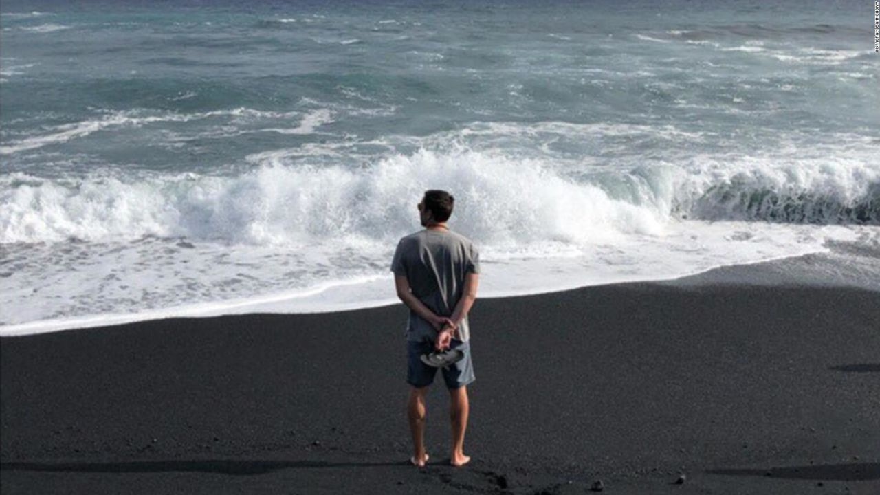 CNNE 603176 - hawai tiene una nueva playa negra gracias al volcan kilauea