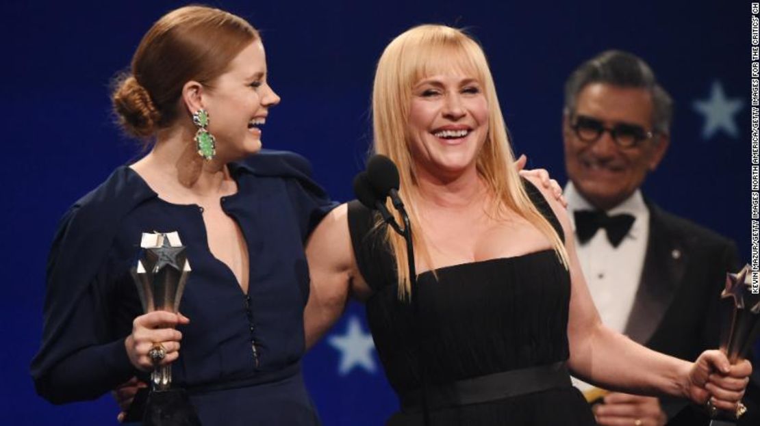 Amy Adams y Patricia Arquette empataron en la categoría de mejor actriz en una miniserie.