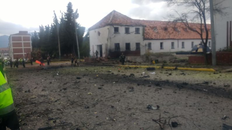 Un coche bomba explotó en escuela de la Policía en Bogotá, Colombia, este jueves 17 de enero.