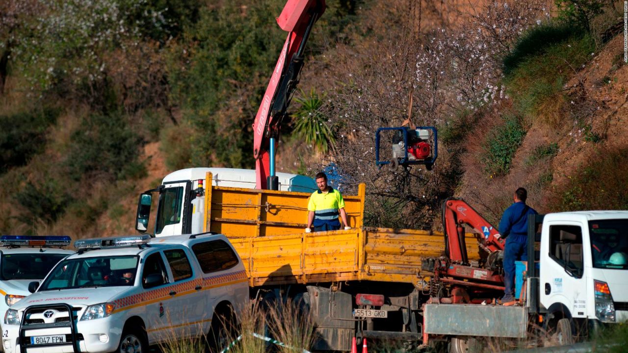 CNNE 607148 - espana- continuan las labores de rescate del pequeno julen