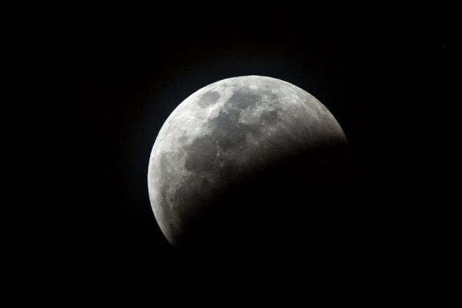 CNNE 607243 - us-astronomy-moon