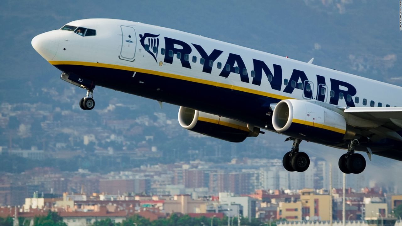 CNNE 607480 - ryanair ofrece descuentos por el blue monday