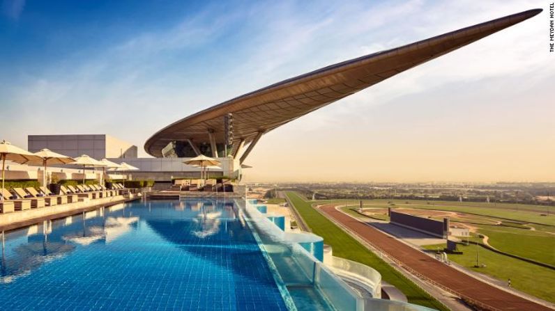 Hipódromo de Meydan, Dubai - Con un hotel cinco estrellas al lado de la pista, restaurantes y un museo, el hipódromo de Meydan de Dubai es un destino de carreras de primera clase.