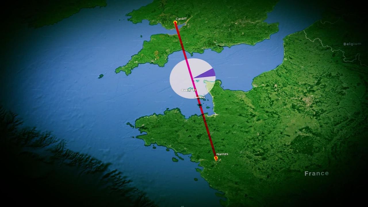 CNNE 608307 - autoridades britanicas aun no encuentran avion desaparecido