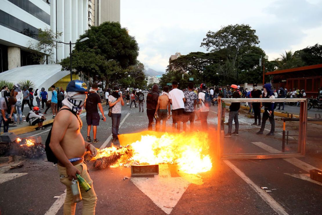 Manifestantes durante una marcha contra Nicolás Maduro en Caracas.