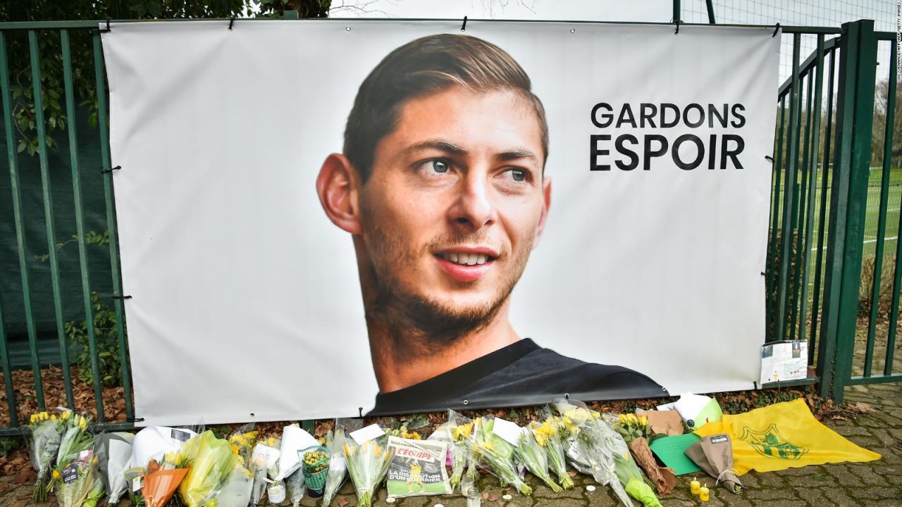 CNNE 609135 - la reaccion de los familiares de emiliano sala tras enterarse que se cancelo su busqueda