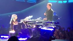 CNNE 609926 - bradley cooper y lady gaga cantan "shadow"