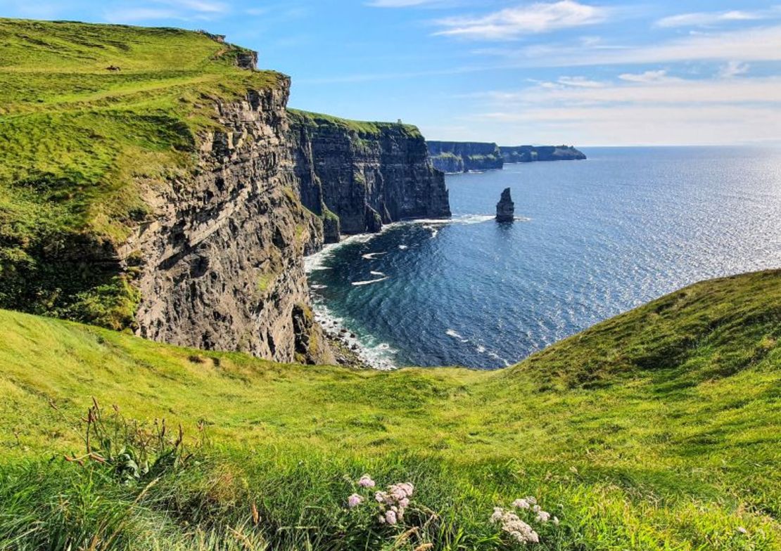 Los requisitos de ius sanguinis de Irlanda son bastante sencillos. En la foto se muestran los acantilados de Moher en la costa atlántica.