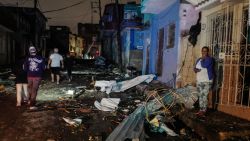 CNNE 610062 - poderoso tornado deja muertos en cuba