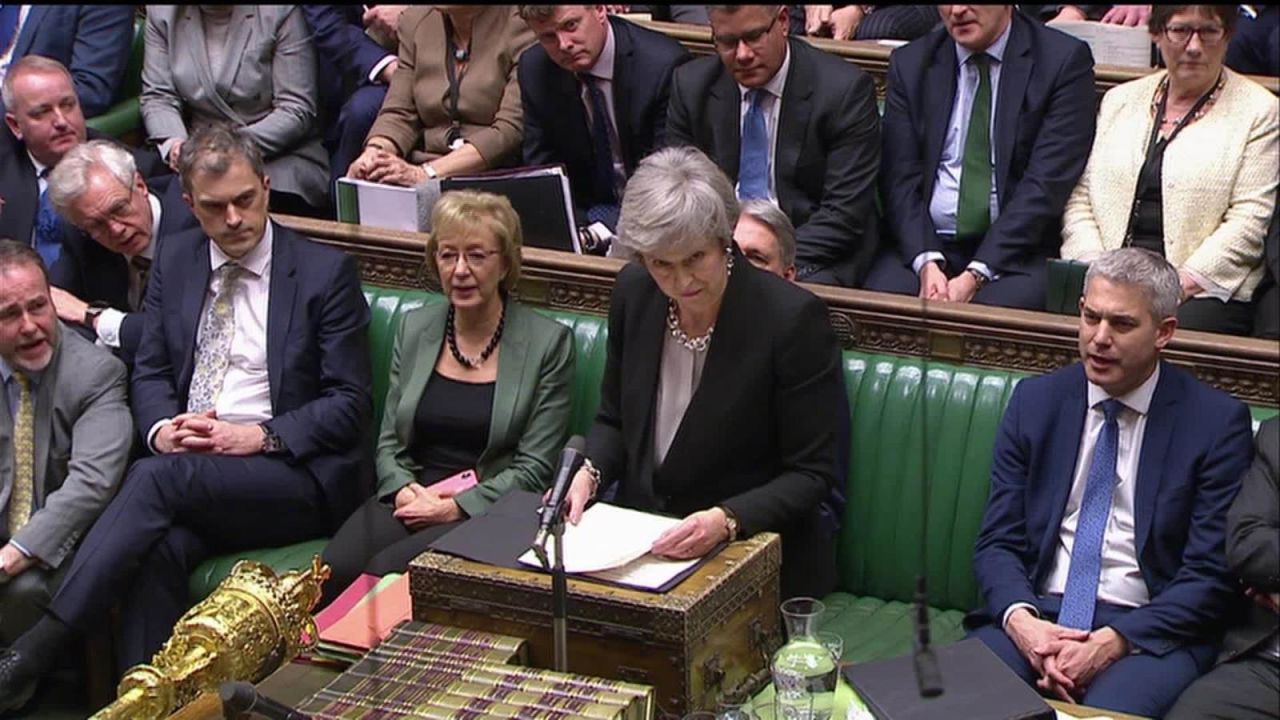 CNNE 610750 - el parlamento britanico aprueba dos enmiendas al brexit