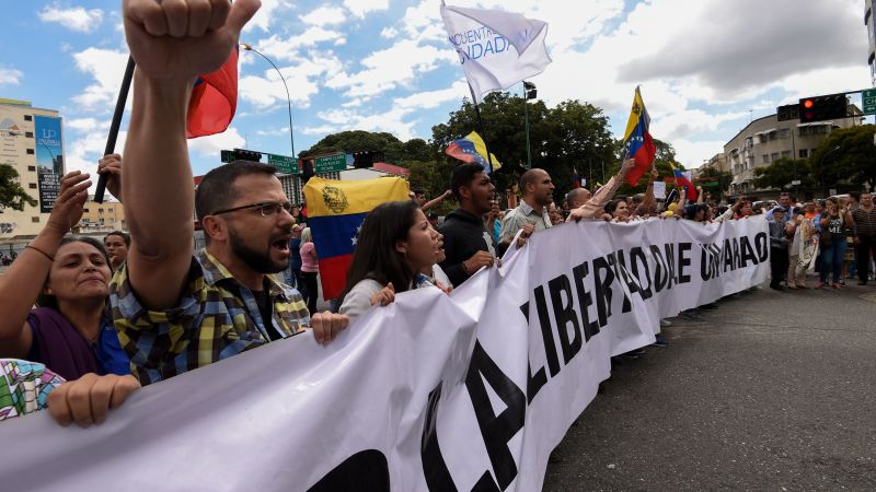 Minuto a minuto: manifestaciones en venezuela para pedir un gobierno de transición y elecciones libres | cnn