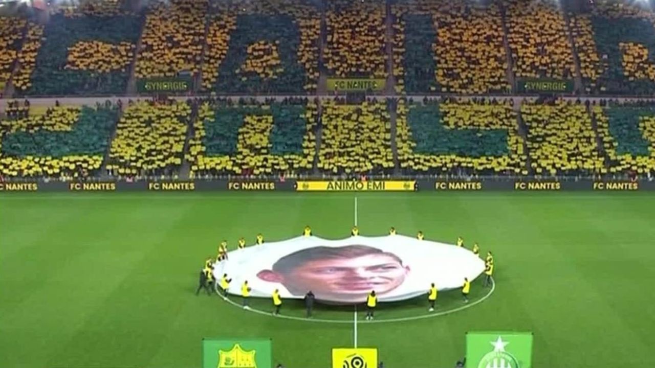 CNNE 611241 - los homenajes del cardiff city y del nantes a emiliano sala