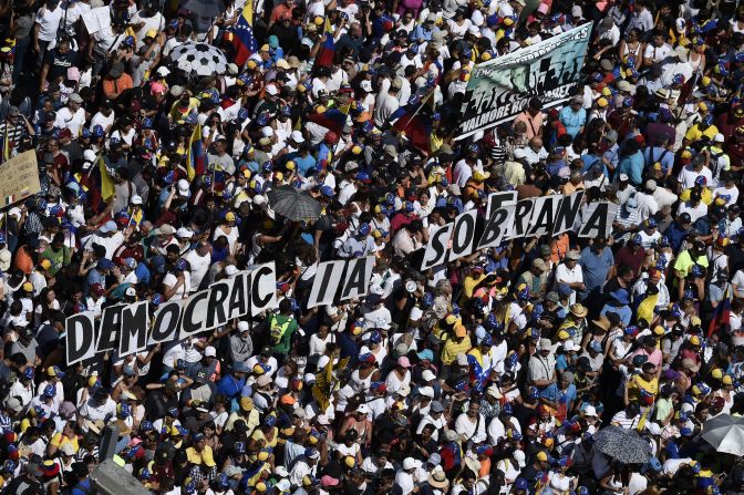 Los principales países europeos han establecido una fecha límite en domingo para que Maduro llame a elecciones presidenciales anticipadas.