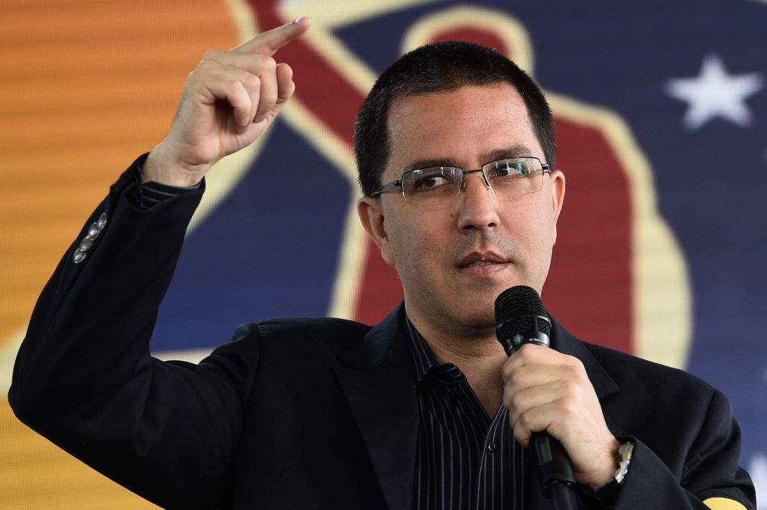 CNNE 612680 - venezuela-crisis-arreaza-military-anniversary