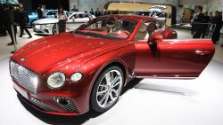 CNNE 613032 - un auto lujoso y asequible, asi es el bentley continental gt