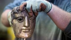 CNNE 613500 - asi se fabrican los trofeos de los bafta