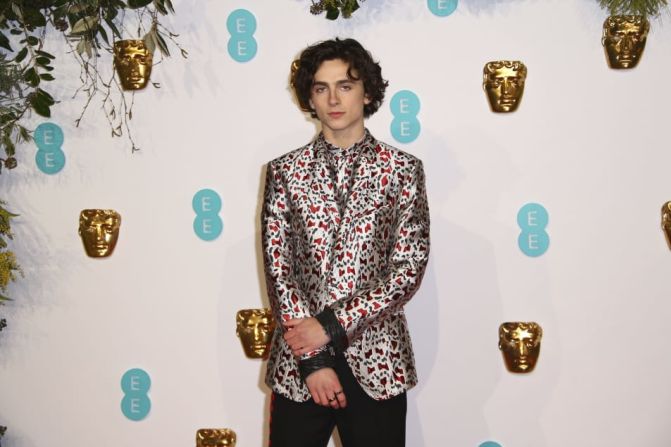 Timothée Chalamet ha surgido como el príncipe de la alfombra roja esta temporada de premios. Esta vez llevaba puesto un Haider Ackermann.