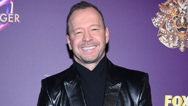 El exintegrante de los "New Kids on the Block" Donnie Wahlberg. Fecha de nacimiento: 17 de agosto.