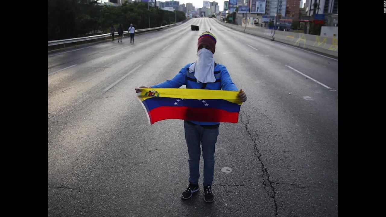 CNNE 615211 - jornada de manifestaciones en el dia de la juventud en venezuela