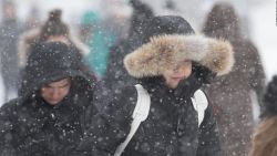 CNNE 616093 - tormenta invernal paraliza el este de canada